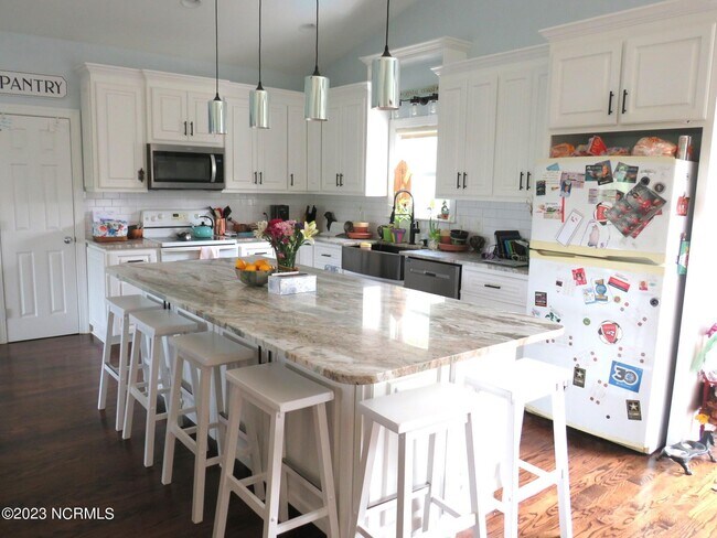 Building Photo - 9805 Outrigger Ct