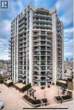 Building Photo - 144 Park St