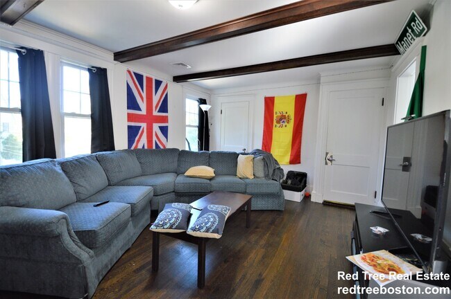 Foto del edificio - 74 Manet Rd