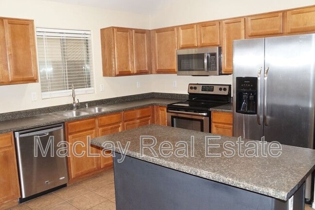 Building Photo - 45560 W Tulip Ln