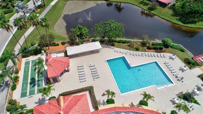 Building Photo - 7657 Lexington Club Blvd