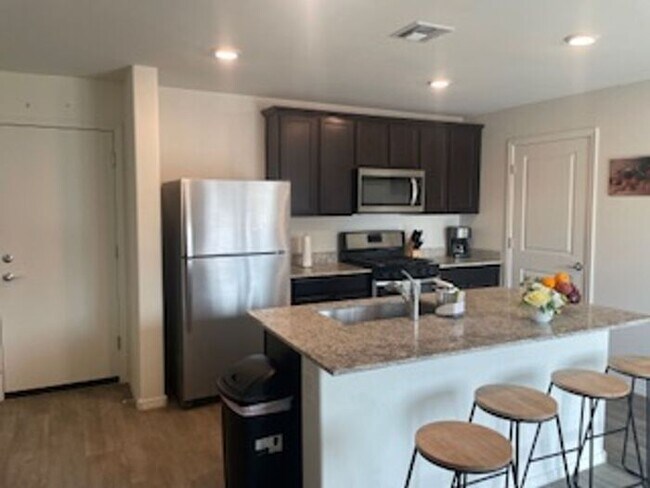 Foto del edificio - 12533 W Red Orchid St