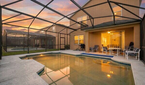 Foto del edificio - 4 Bedrooms | 3.5 Bathrooms | 1,768 Sq. Ft. | Fully Furnished