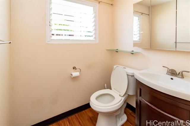 Building Photo - 2503 Ala Wai Blvd