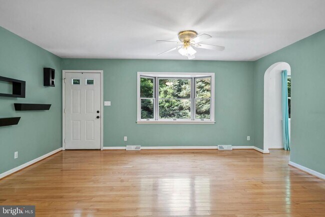 Foto del edificio - 44604 Smiths Nursery Rd