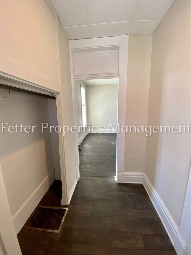 Building Photo - 1266