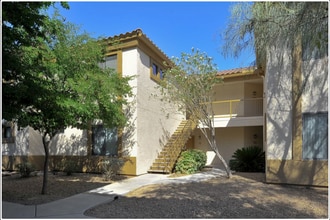 Building Photo - 2550 E River Rd