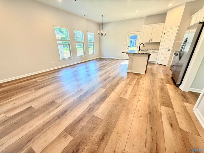Building Photo - 16541 Aspen Ln