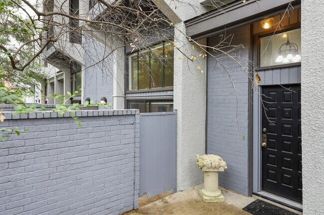 Foto del edificio - 3618 Gillespie St