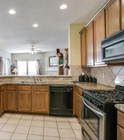 Foto del edificio - 204 Colonial Ln