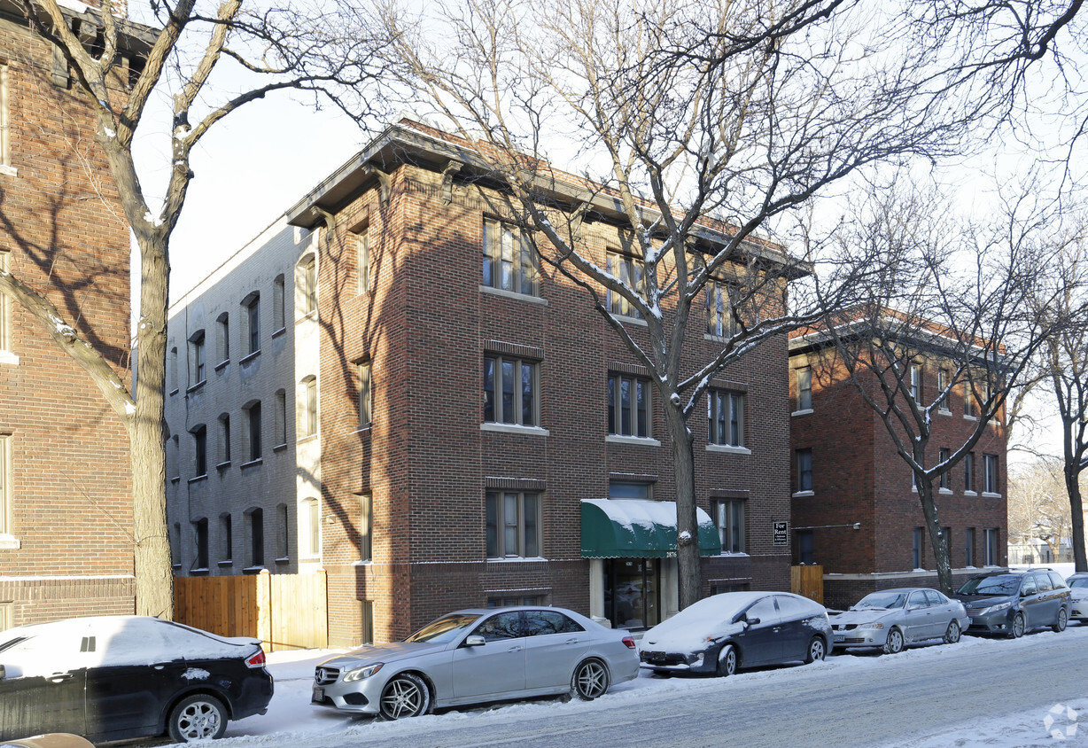 Primary Photo - 2876 Humboldt Ave S