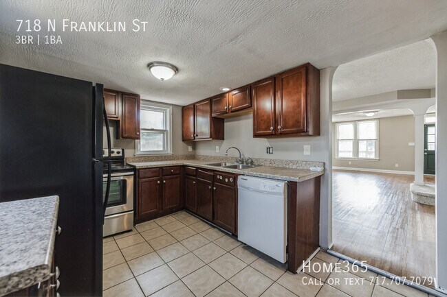 Building Photo - Wonderful 3 bed 1 bath Home at York