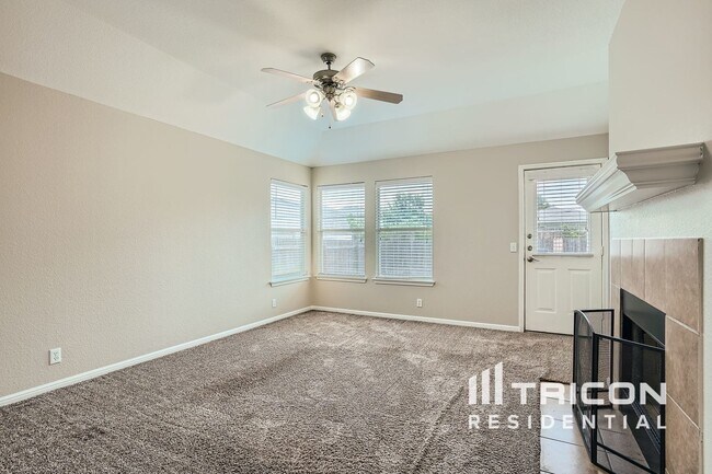 Building Photo - 127 Pentire Way