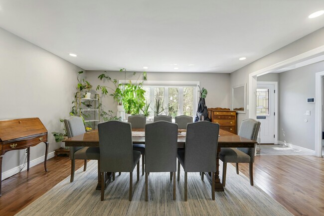 Building Photo - 45 Kramer Dr