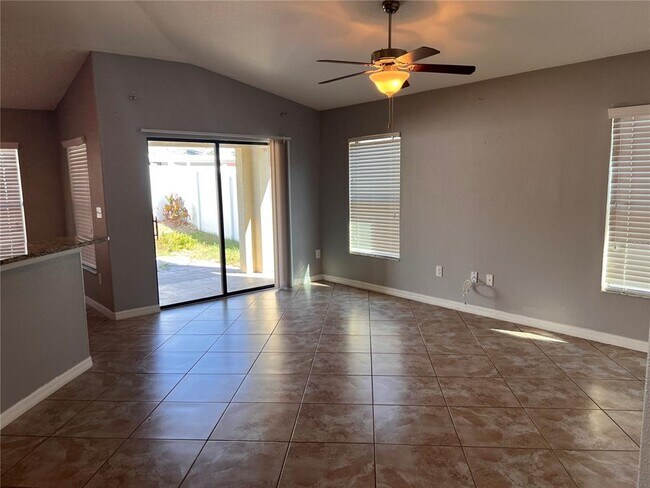 Foto del edificio - 11018 Whittney Chase Dr