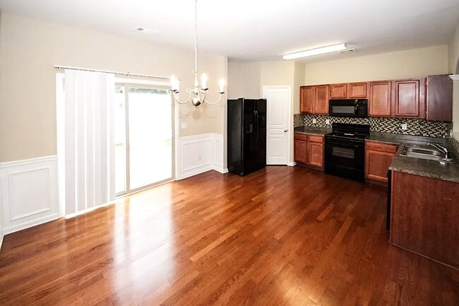 Building Photo - 4952 Longview Walk