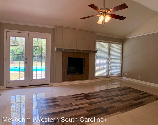 Building Photo - 3 br, 2 bath House - 15 Farrington Way