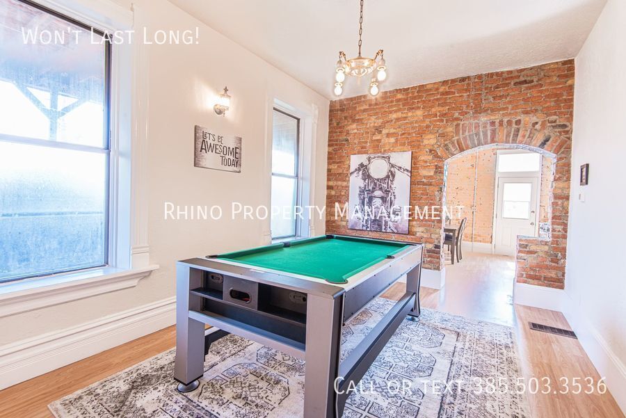 Foto principal - 261 27th St