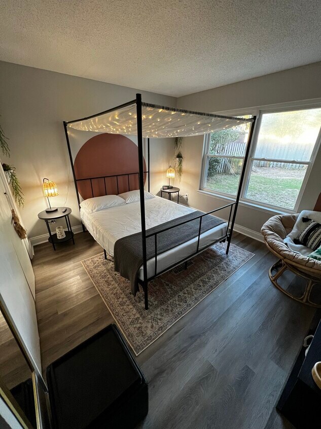 Foto principal - 7242 Dogwood Terrace Dr