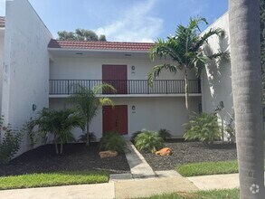 Building Photo - 1723 Embassy Dr