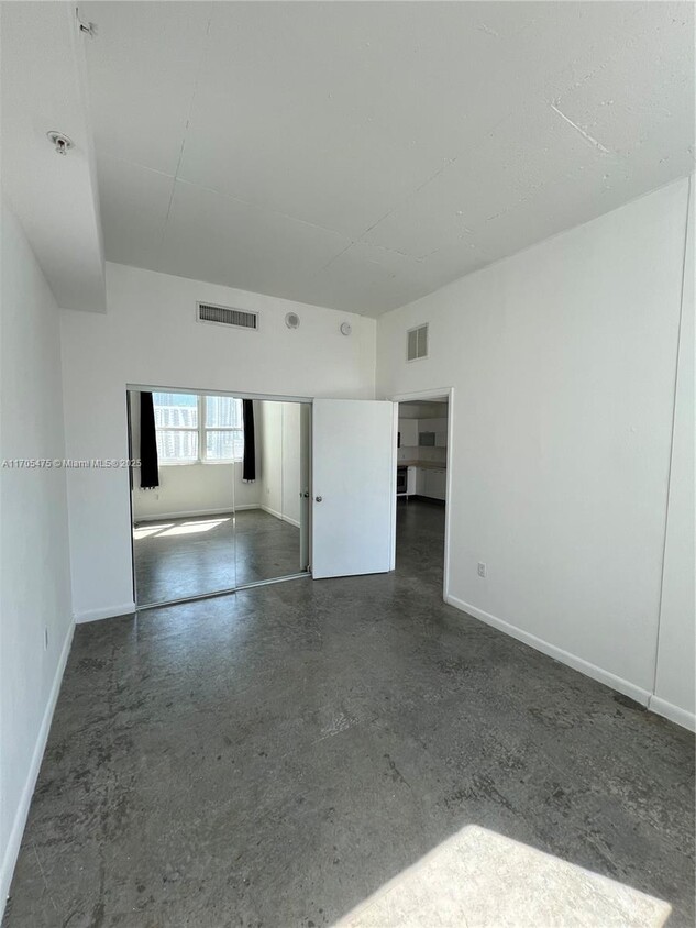 Primary Photo - 133 NE 2nd Ave