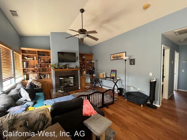 Foto del edificio - 3 br, 2.5 bath House - 868 Saratoga Avenue