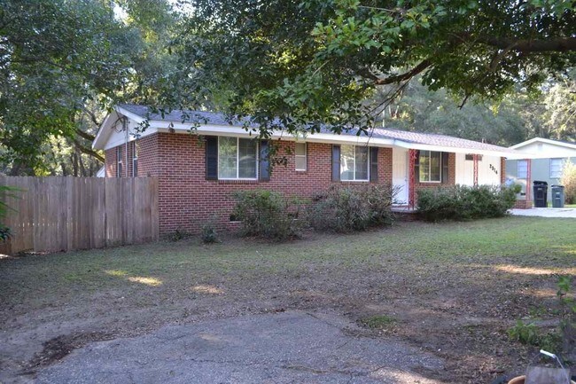 Building Photo - 2314 Eisenhower St