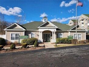 Building Photo - 98 Mill St