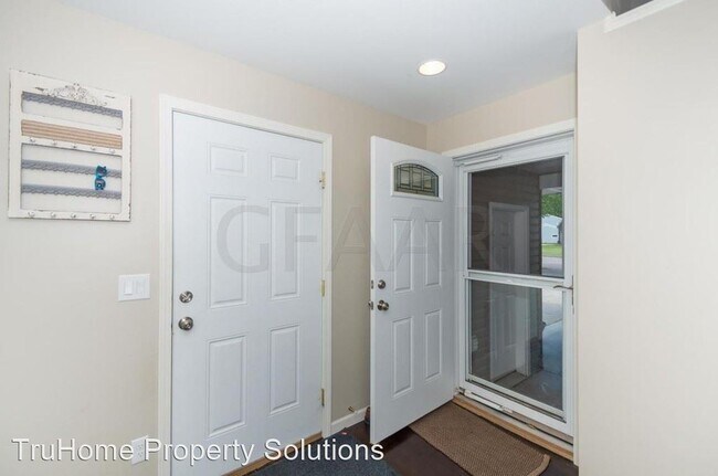 Foto del edificio - 5 br, 3 bath House - 2101 7th Ave NW
