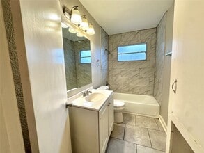 Building Photo - 9401 Sierra Dr