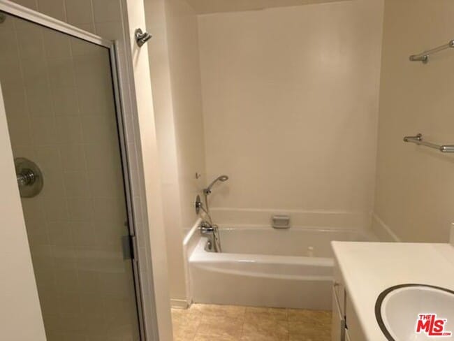 Foto del edificio - 2160 Century Pk E