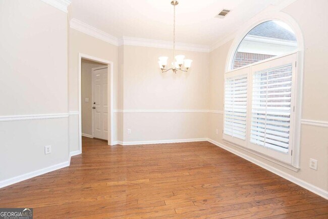 Building Photo - 1063 Chesterfield Pl