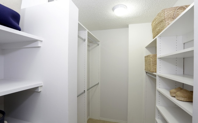 Building Photo - 485 E Ohio St