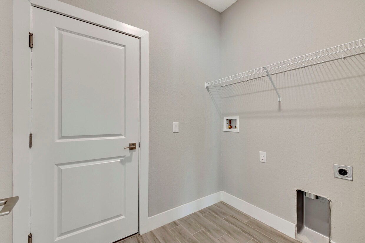 Foto principal - 104 Colchester Place