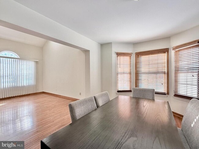 Building Photo - 354 Briar Dr