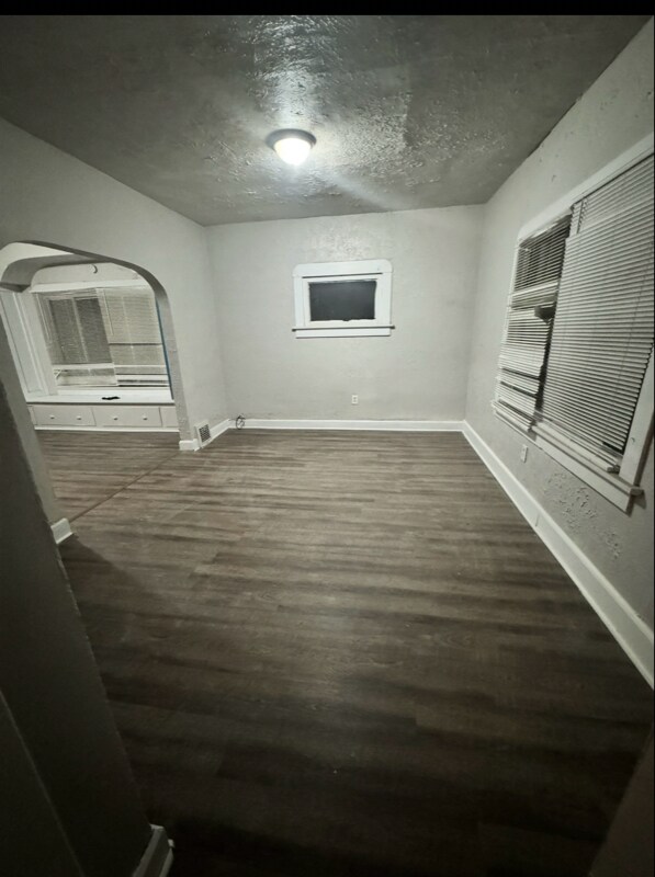 Foto del edificio - 11117 Prince Ave