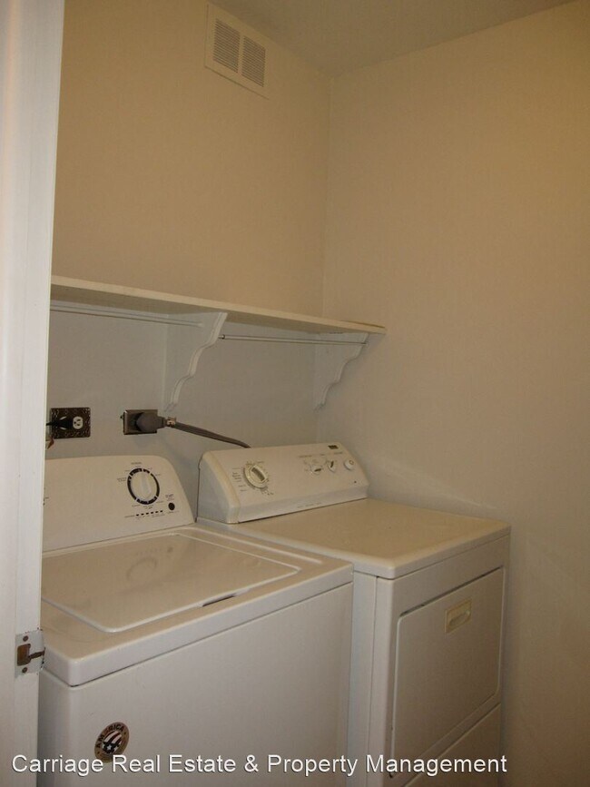 Building Photo - 2 br, 1 bath House - 1580 Stonehill Ct  Un...
