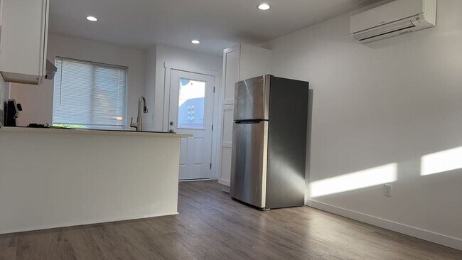 Foto del edificio - 815 SW 8th St