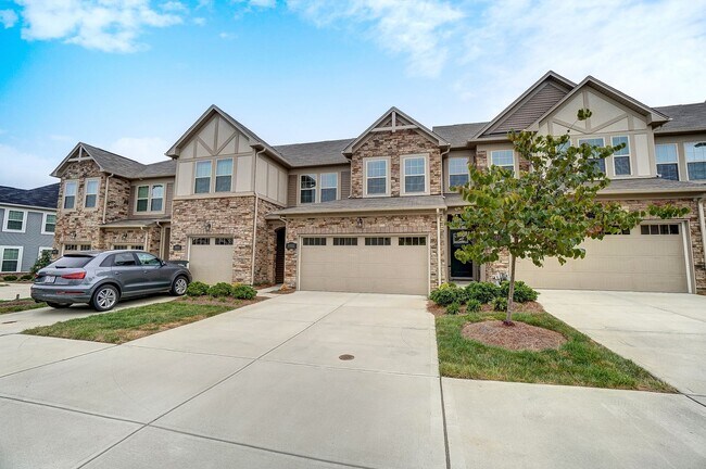 Foto del edificio - (Coming Soon) 3 Bedroom Townhome in Steele Creek!