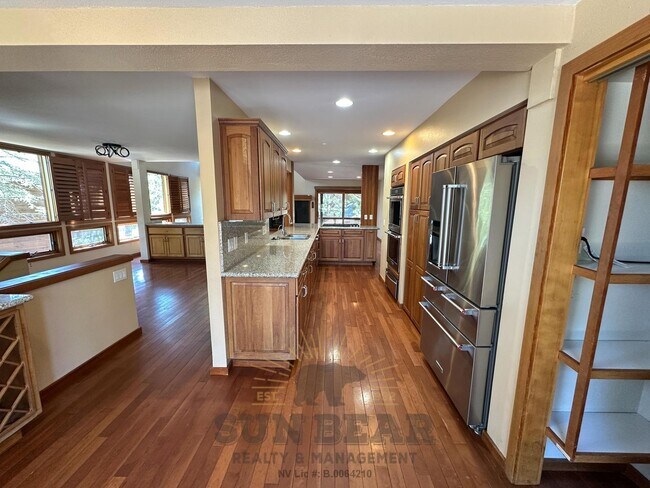 Building Photo - Bright Unfurnished Home with 2 Car Garage!