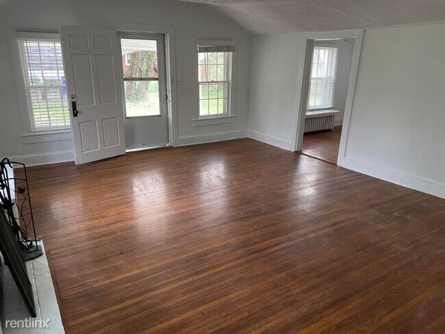 Building Photo - 4318 9th St S