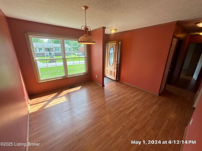 Foto del edificio - 230 S Circlecrest Dr