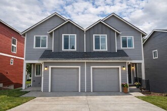 Building Photo - 205 Cloverdale Rd