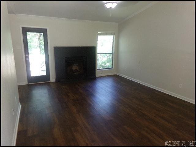 Building Photo - 102 Pin Oak Cove
