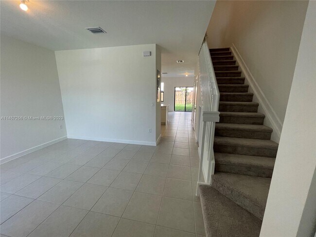 Foto del edificio - 23450 SW 127th Pl