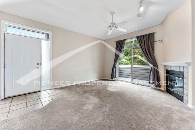 Photo - 8500 E Jefferson Ave #6H House