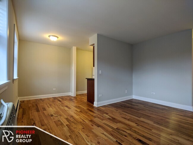 Foto del edificio - 3147 N Broadway St