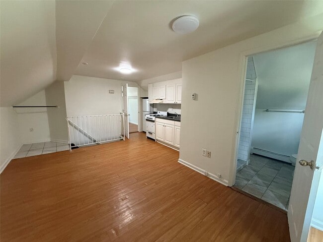 Building Photo - 8 Harrison St