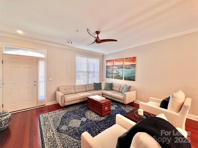 Foto del edificio - 833 W 4th St