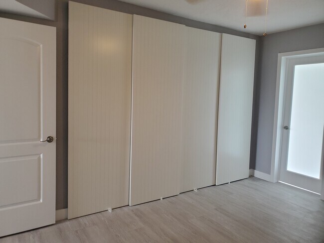 Building Photo - 2454 Australia Way E